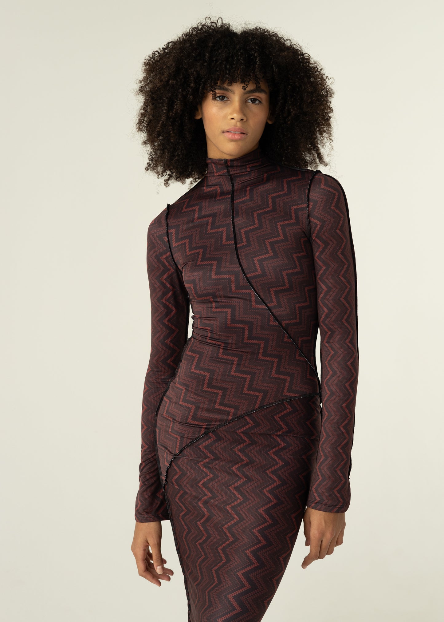 LARA Piros/Fekete Ruha