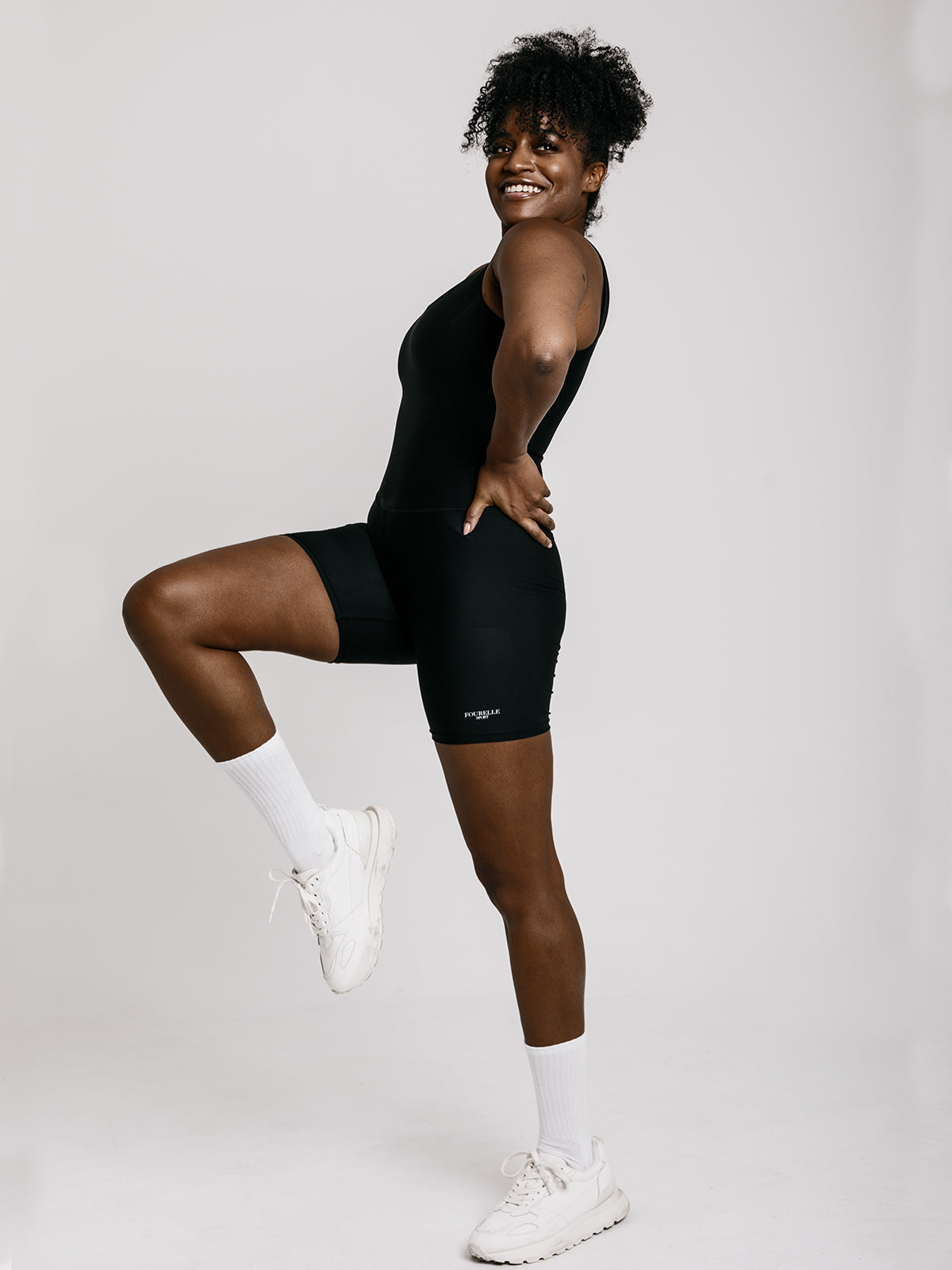 Ujjatlan sort overál - fekete